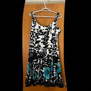 Nine West dress black white with teal green flowers size 12